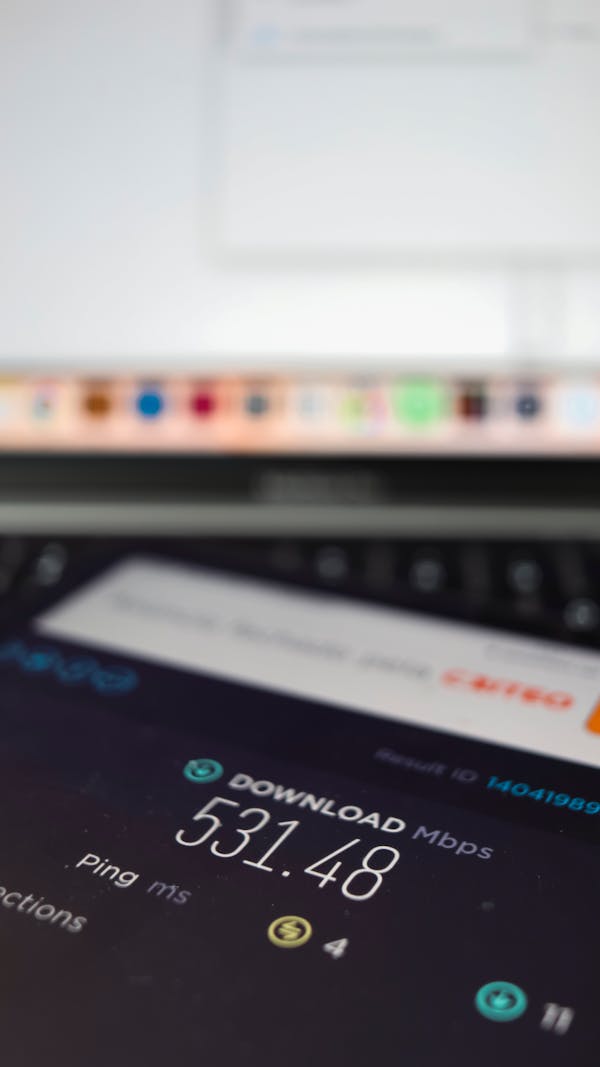 Wi-Fi speed test showing 50+ Mbps download speed